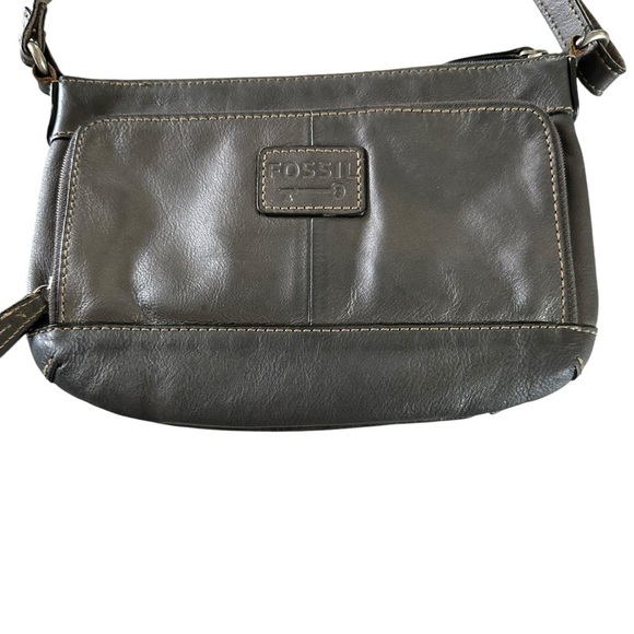 FOSSIL CROSSTOWN GREY LEATHER ORGANIZER CROSSBODY PURSE - Picture 2 of 15